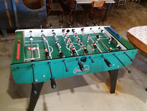 Ecurie (binnespeelzaal)