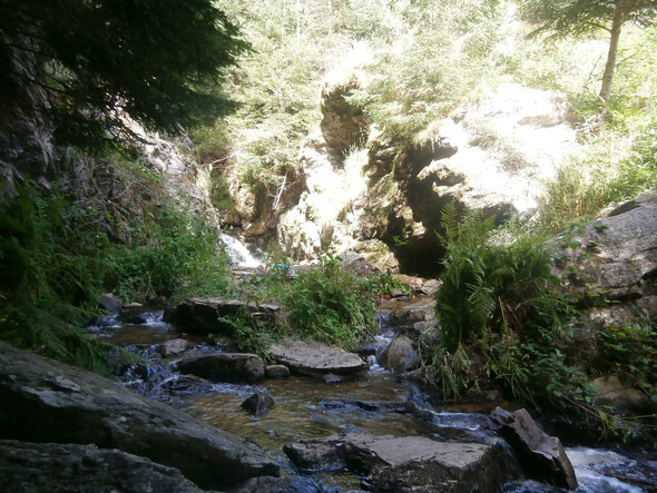 Nr. 9 Waterval in ons dorp