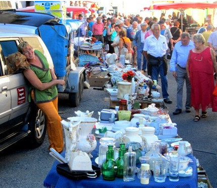 Rommelmarkten/ Vide Greniers/ Brocantes